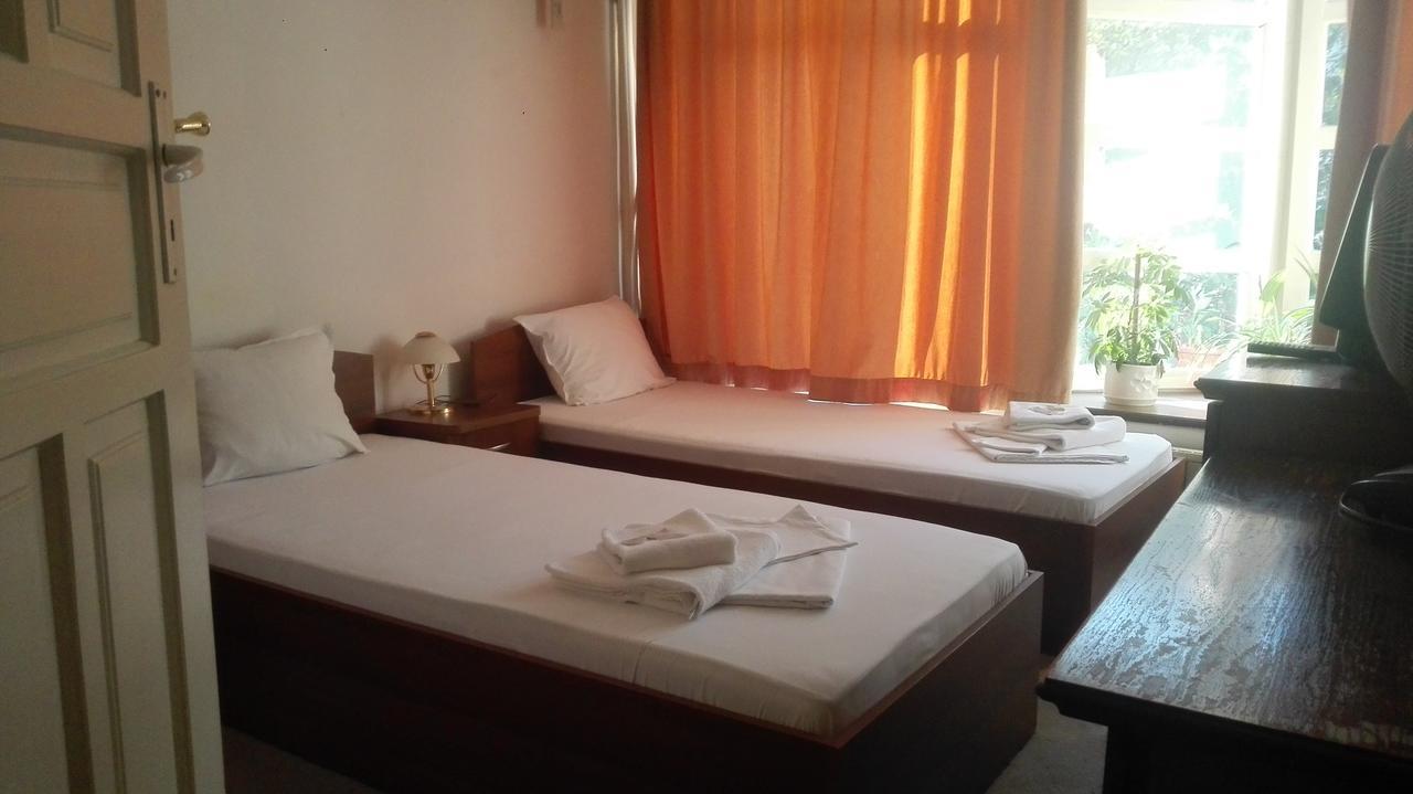 Family Hotel Rositsa เซวลิเอโว ภายนอก รูปภาพ